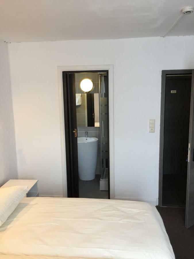 Hotel บูยง ภายนอก รูปภาพ